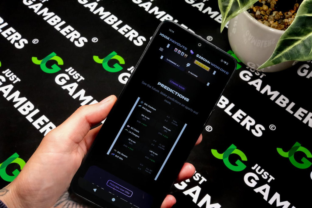 Photo of Betr AZ DFS and Predictions website.