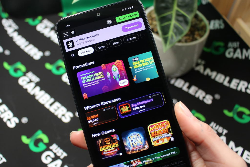 Photo of the DraftKings MI online casino on iPhone.