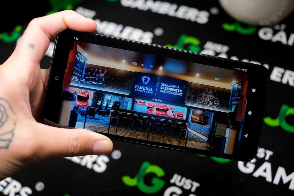 Photo of Suquamish Clearwater sportsbook lounge powered by FanDuel sportsbook WA.