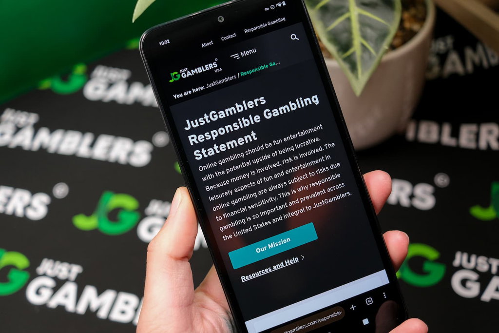 Photo of JustGamblers responsible gaming guide for US online casinos.