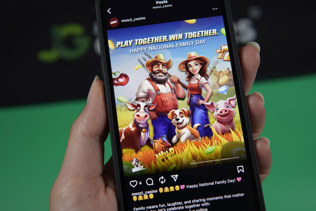 Photo of Moozi social media bonus.