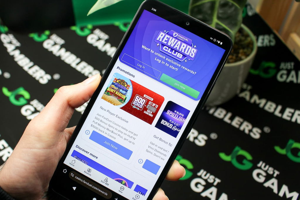 Photo example of online casinos bonuses available in Connecticut apps and websites.