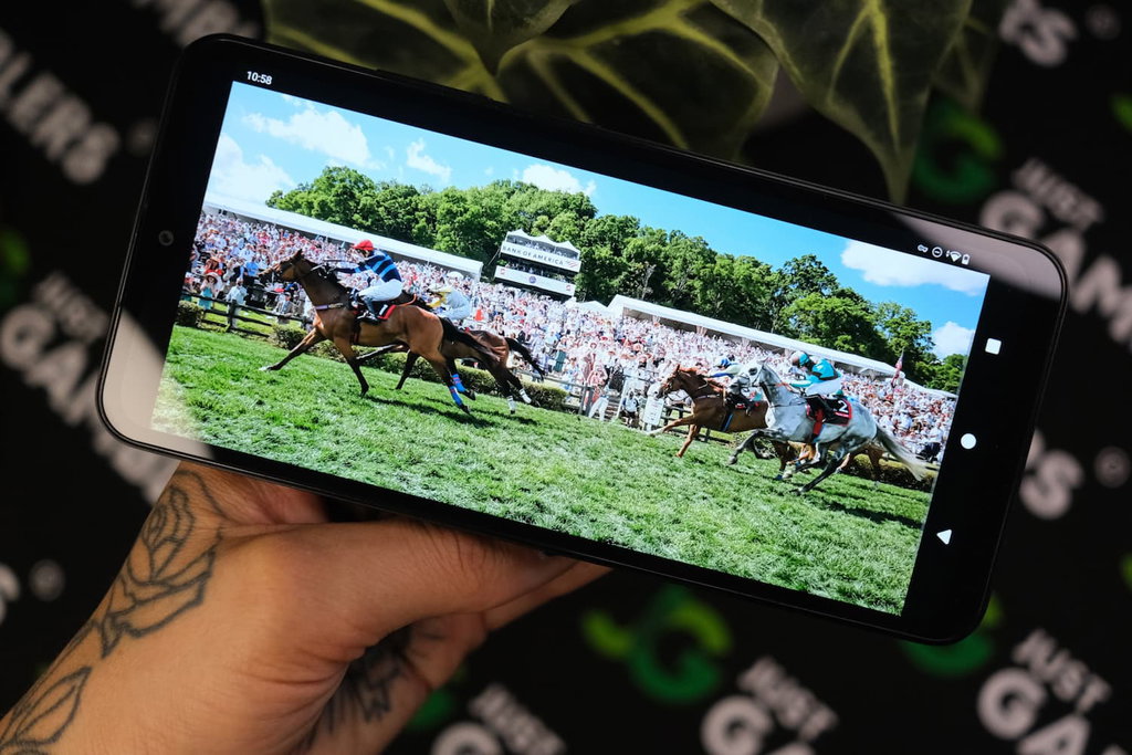 Photo of Iroquois Steeplechase racetrack in Tennessee.